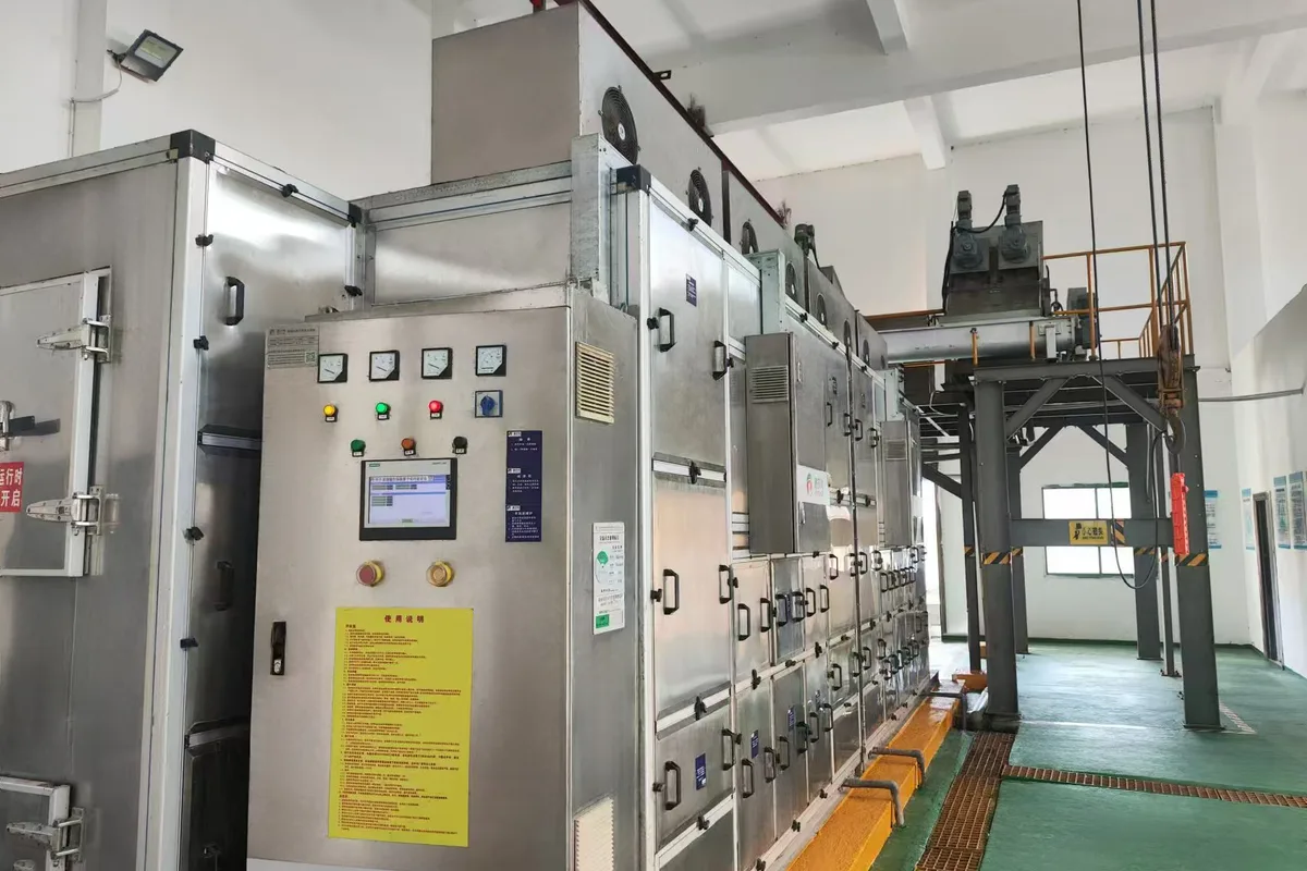 DRK-BP箱式污泥干化机设备图